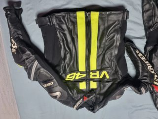Mono Dainese VR46 2 Piezas Cuero