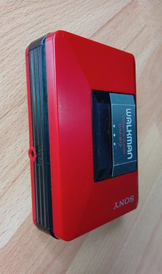 Walkman Sony WM-B12 Rojo