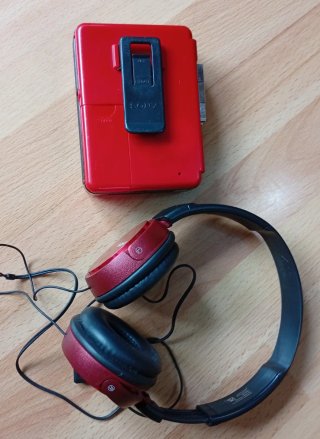 Walkman Sony WM-B12 Rojo