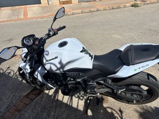 Kawasaki Z750 ABS Blanca 2010