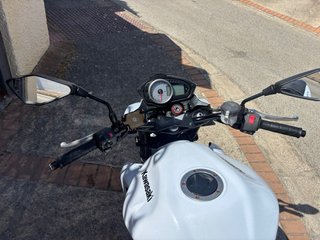 Kawasaki Z750 ABS Blanca 2010