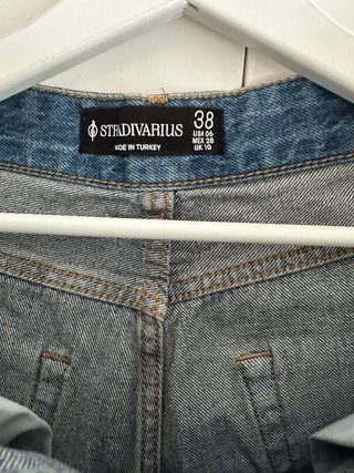 Bermuda vaquera Stradivarius Talla M