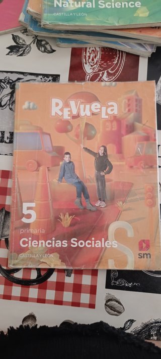 Ciencias sociales. 5 Primaria. Revuela. ED SM