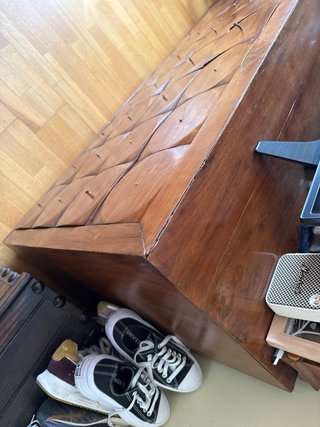 Aparador de madera con 12 cajones