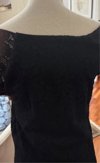 Abito in pizzo nero