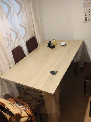 Mesa comedor 1.40 y 6 sillas de regalo