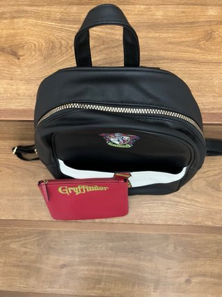 Mochila Gryffindor con monedero rojo