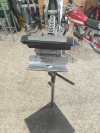 Potro de trabajo para bicicleta