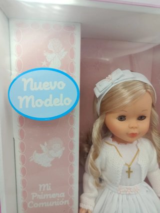 MUÑECA NANCY FAMOSA PRIMERA COMUNIÓN