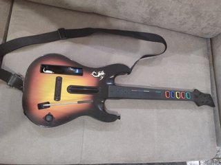 Pack Guitarra y Batería Guitar Hero Wii