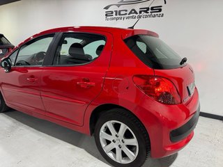 Peugeot 207 1.6HDi 90