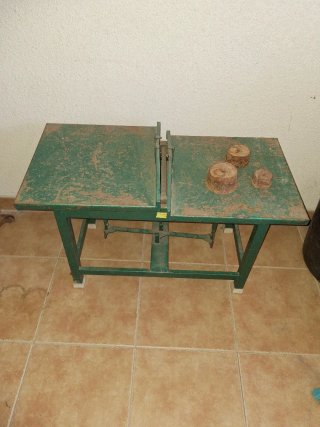 Báscula antigua taller mecánico
