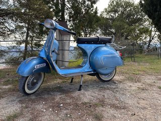 Vespa Sprint Azul