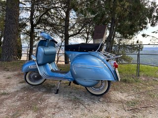 Vespa Sprint Azul