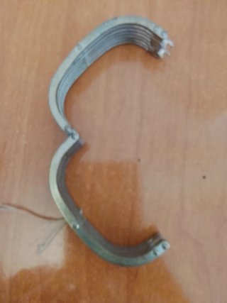 antigua pulsera  de metal plateado