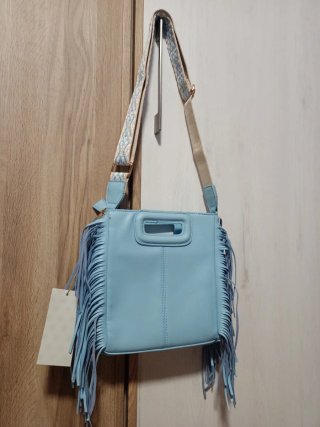 Bolso azul flecos nuevo con correa ajustable