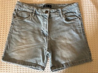 Lote 2 shorts Talla 10-12