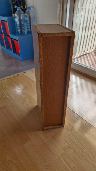 Estantería botellero de madera