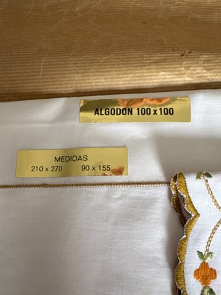Juego de sábanas bordadas