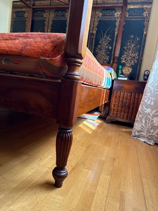 Cama Balinesa Madera y Tela