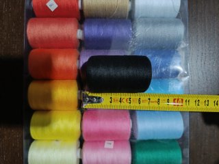 Bobinas de hilo para coser (colores variados)