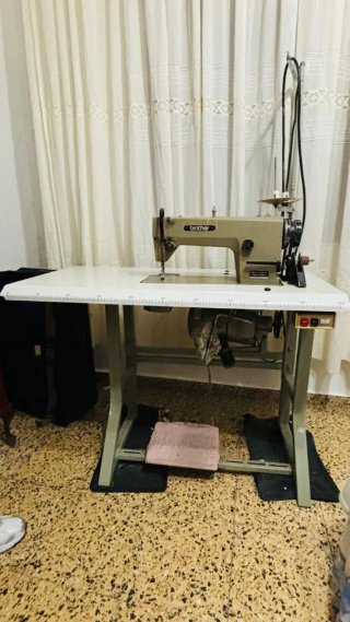 Máquina de coser industrial Brother DB2-B735