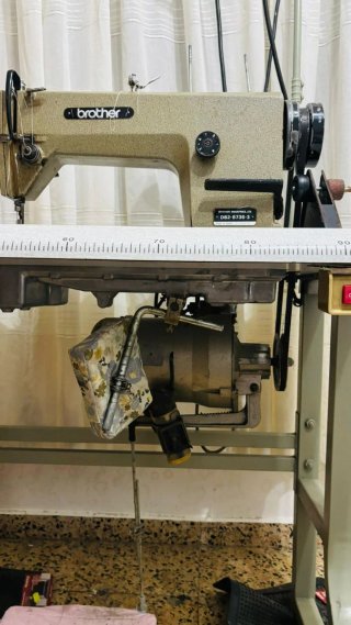 Máquina de coser industrial Brother DB2-B735