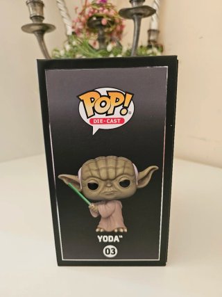 Funko Pop! Yoda (with Lightsaber) #03 - Star Wars
