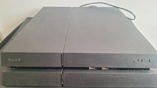 PS4 (PlayStation 4) 1 TB