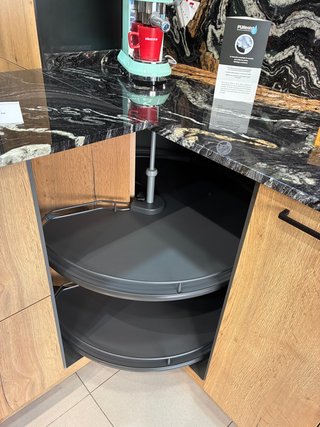 COCINA DE EXPOSICIÓN EN PERFECTO ESTADO