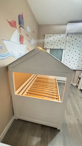Cama infantil casa con cajón