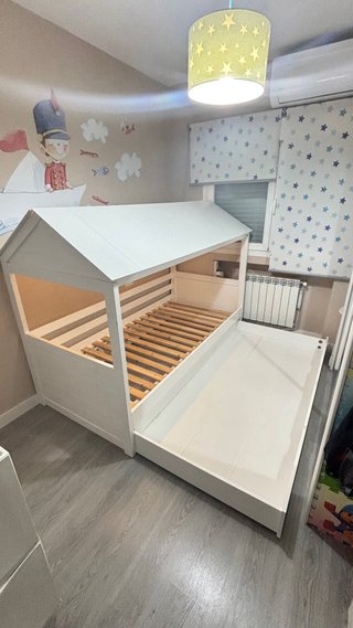 Cama infantil casa con cajón