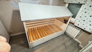 Cama infantil casa con cajón