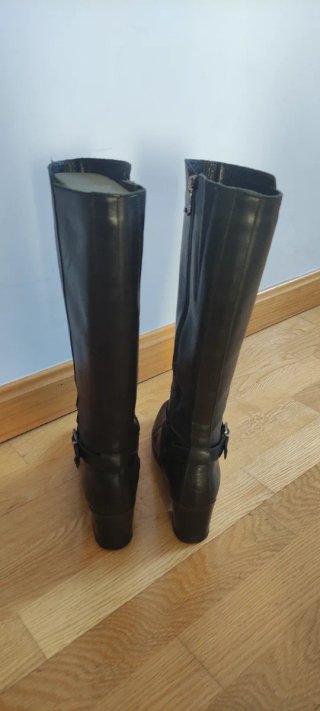 Botas de piel altas negras