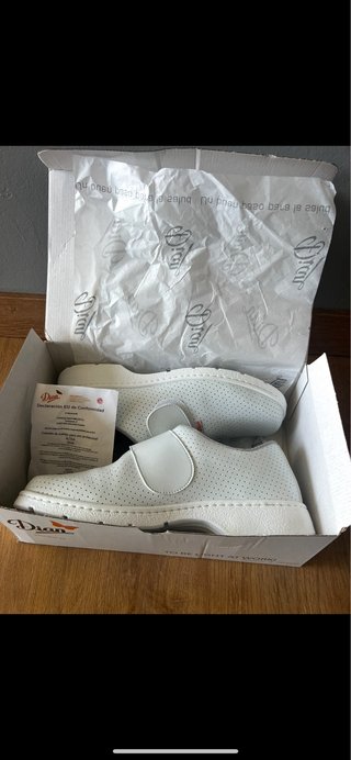 Zapatos Sanitarios Dian Altea Blancos numero 45
