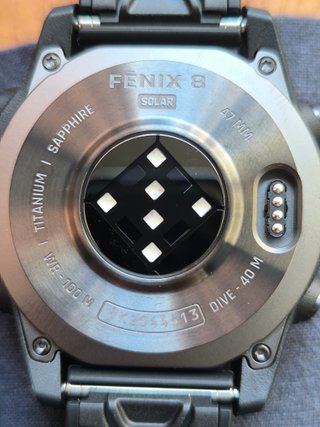 Reloj Garmin Fenix 8 Solar Sapphire (sin uso)