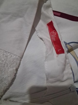 Falda blanca con lentejuelas