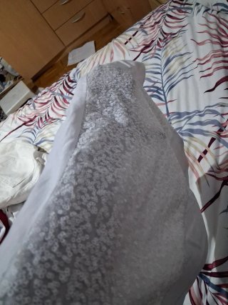 Falda blanca con lentejuelas