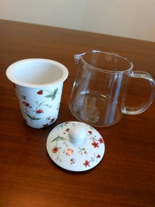 Tisaniera in vetro e porcellana con fiori