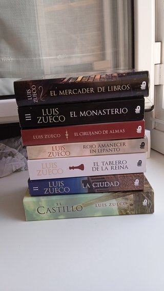 7 libros de Luis Zueco