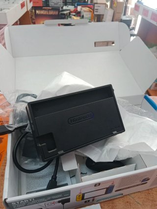CONSOLA NINTENDO SWITCH 2020 CON ACCESSORI