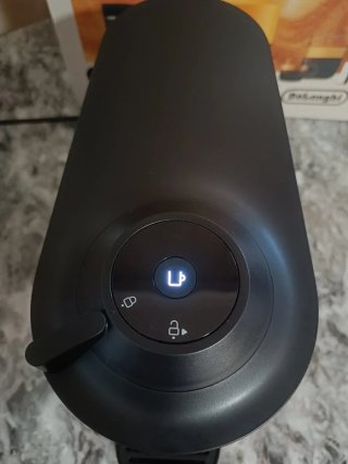 Cafetera Nespresso DeLonghi Negra