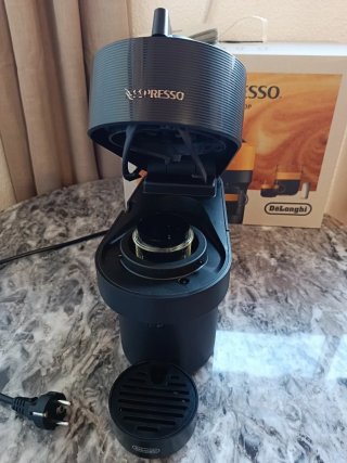 Cafetera Nespresso DeLonghi Negra