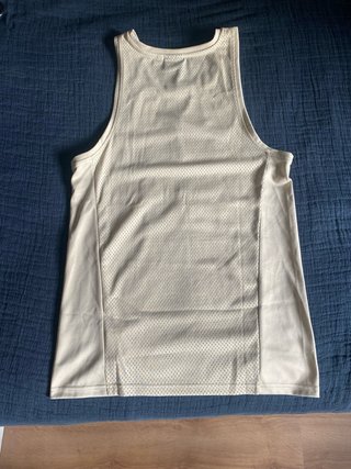 Camiseta tirantes New Era beige talla XS