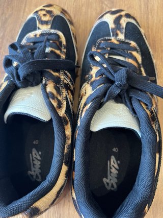 Zapatillas deportivas animal print numero 40