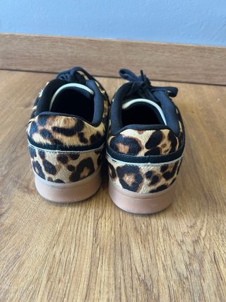 Zapatillas deportivas animal print numero 40