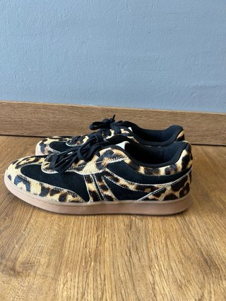 Zapatillas deportivas animal print numero 40