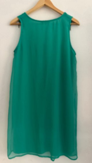Vestido verde fluido