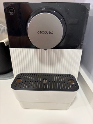 Cafetera súper automática cremmaet cube Cecotec