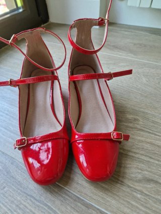 Zapatos rojos charol tacón